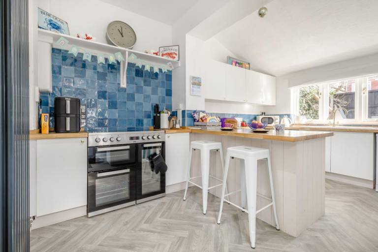 Fully equipped cottage with garden | Next to the beach | Pet-friendly — photo 2