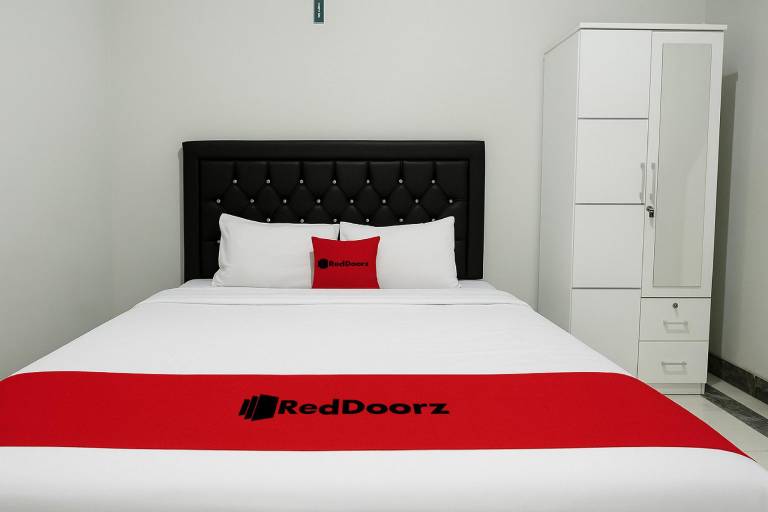 RedDoorz Mamiric Guest House Syariah