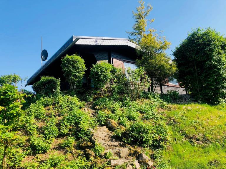 Vacation home with patio, garden & BBQ | Mountain view — photo 2