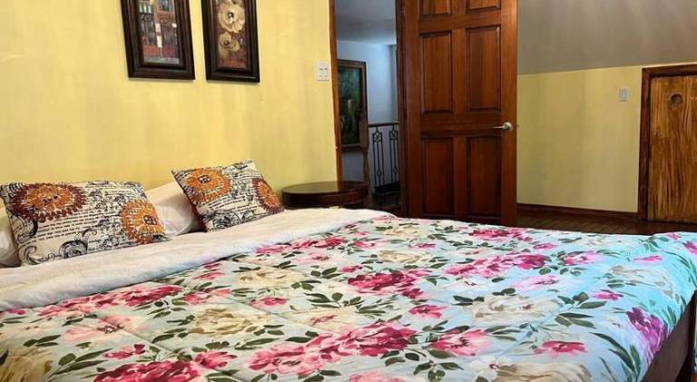 House with 2 rooms for 4 persons in Levis, QC