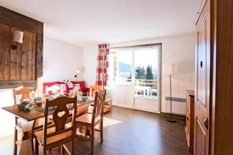 Rental apartment with 2 rooms for 6 persons — photo 4