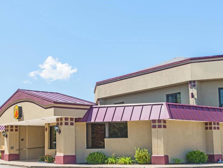 Super 8 By Wyndham West Greenwich/Providence in Rho