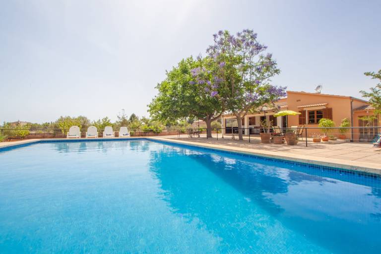 Villa  Biniali