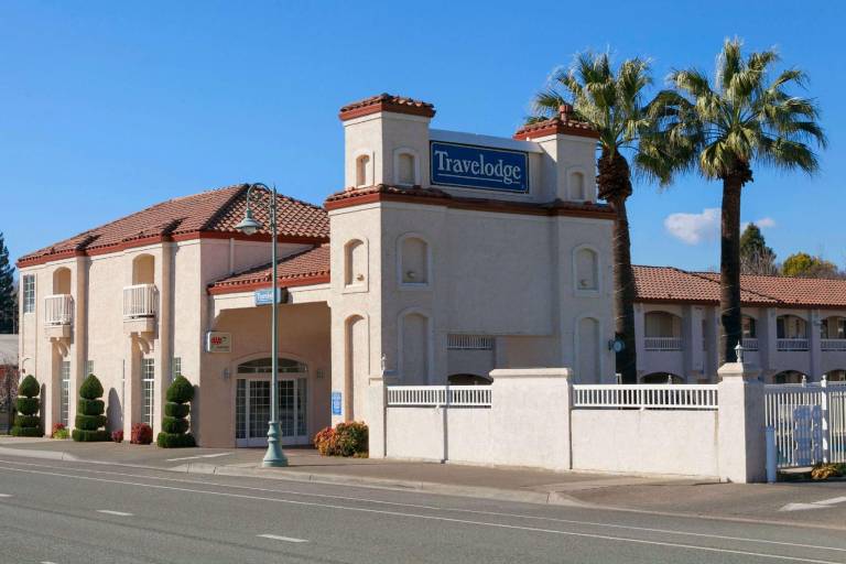 Travelodge by Wyndham Redding CA in Redding, CA
