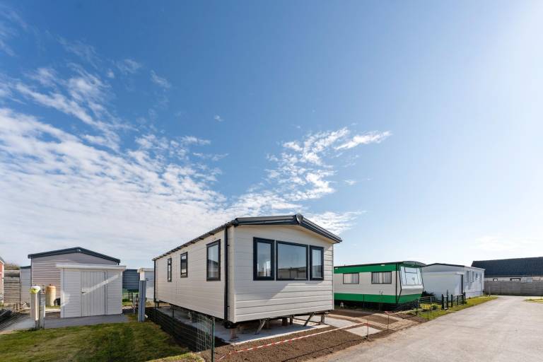 Chalet with terrace & garden in Middelkerke