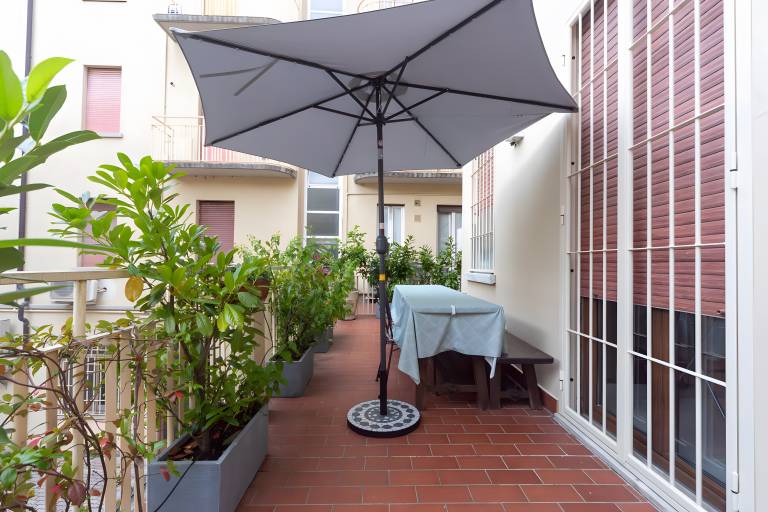 'Studio with Terrace Chagall' with Terrace and Air Conditioning — photo 5