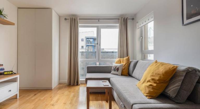 Rental apartment with 2 rooms for 6 persons — photo 2