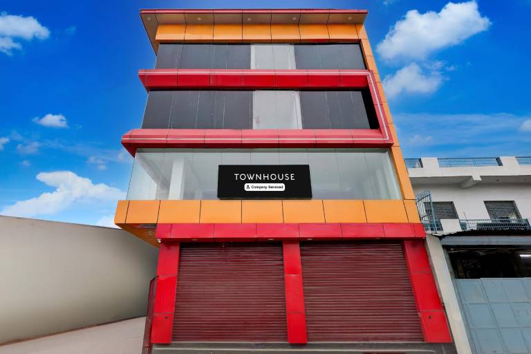 Super Townhouse Mandoli Metro Station Formerly Legacy Residency