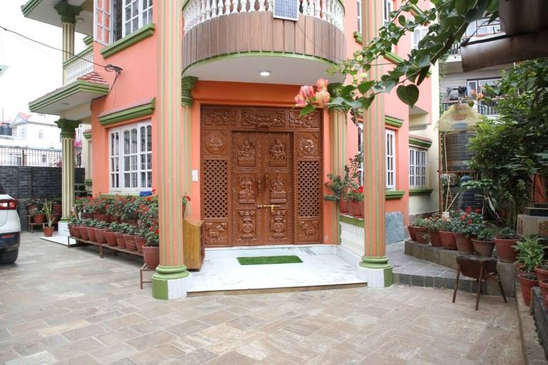 Apartment with yard & barbeque — photo 3