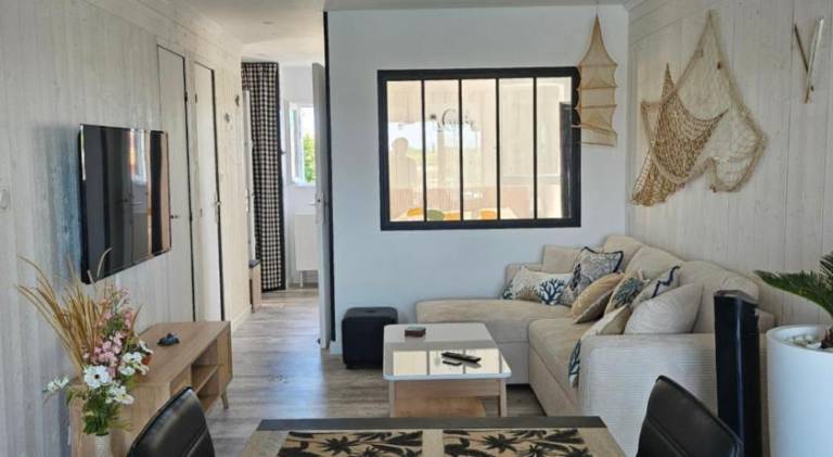 Pleasant apartment with pool | Next to the beach | Pet-friendly — photo 4