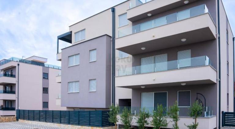 Rental apartment with terrace | Dogs allowed — photo 3