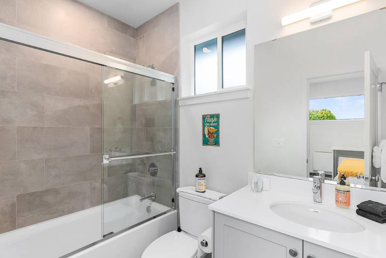 Yoda S Swamp Suite — photo 2