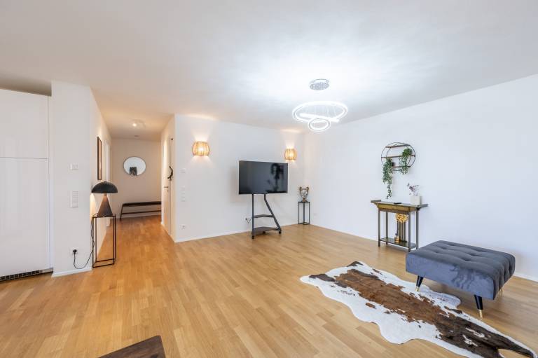 Family-oriented beautiful holiday apartment with yard | City view | Pet-friendly — photo 3