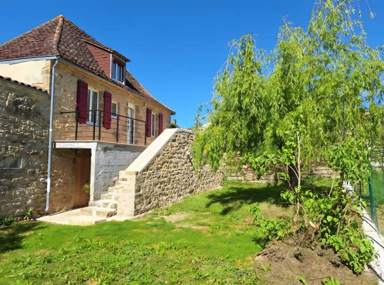 House with terrace & garden | Garden view — photo 4