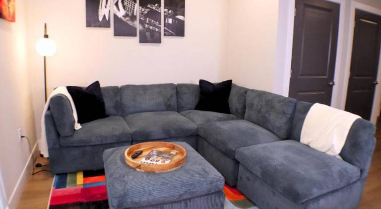 Wonderful apartment with pool | Perfect for remote work | Pet-friendly in Rogers, AR