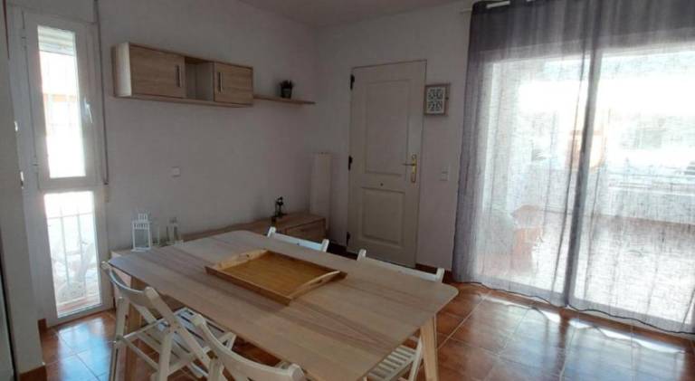 Holiday apartment with pool — photo 4