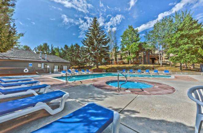 Walk to the Cabriolet, Free Shuttle, Private Hot Tub Lux Amenities! in Park City, UT