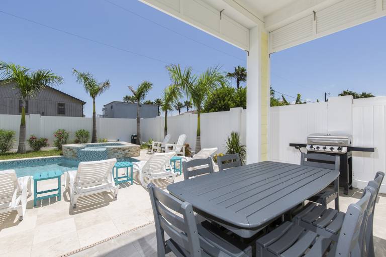 Family-oriented charming vacation home with garden & private pool | Close to the beach | Dogs allowed — photo 4