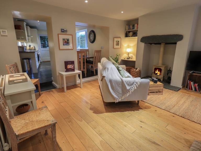 Family-oriented wonderful cottage with patio & yard | Dogs allowed — photo 3