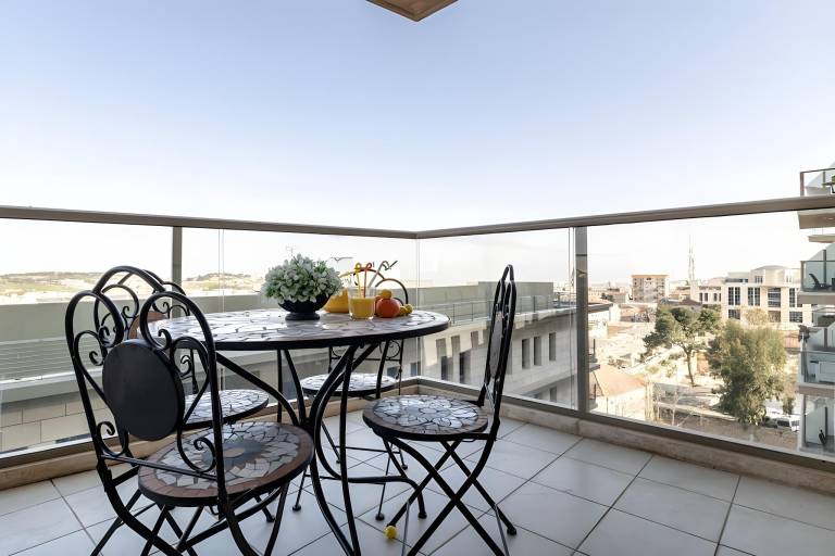 Spacious holiday apartment | Next to Church of the Holy Sepulchre | Good for workation | Pets are welcome — photo 4