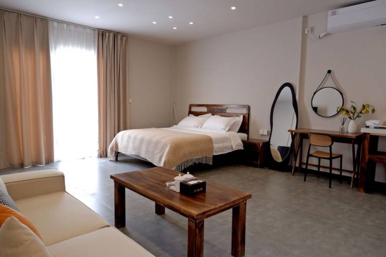 Bed and breakfast  Yueyaquanzhen