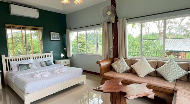 Wonderful house with terrace & garden | Pets are welcome in Suan Phueng