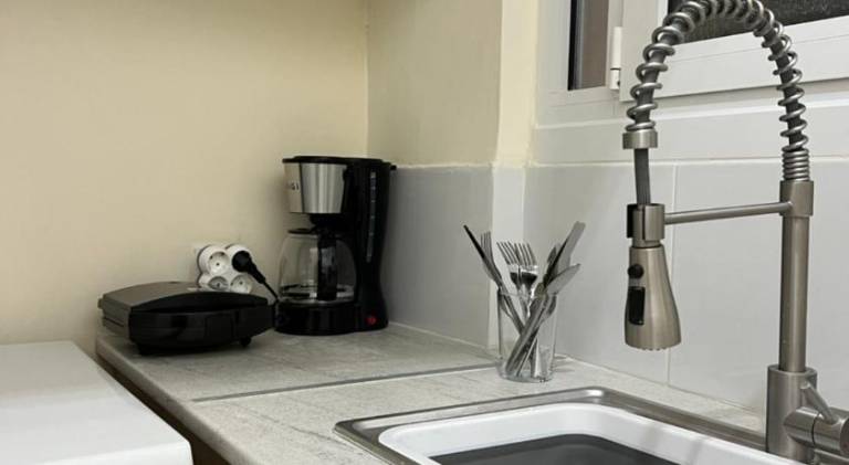 Holiday apartment with patio & jacuzzi | Near Acropolis Museum — photo 4
