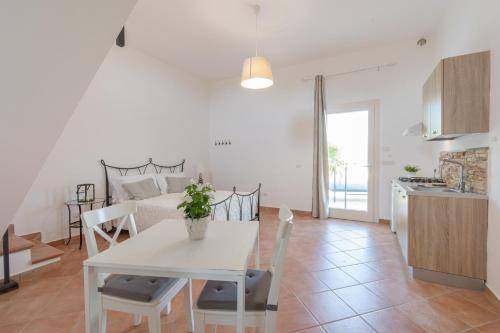 Wonderful house with pool, garden & patio | Pet-friendly — photo 3