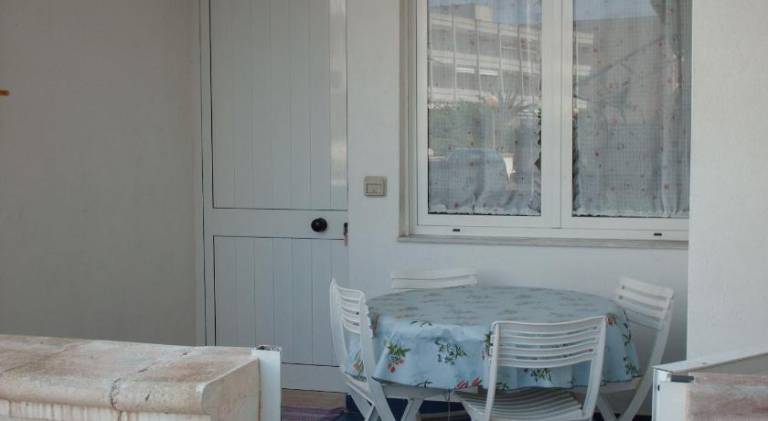 House with 2 rooms for 4 persons — photo 4