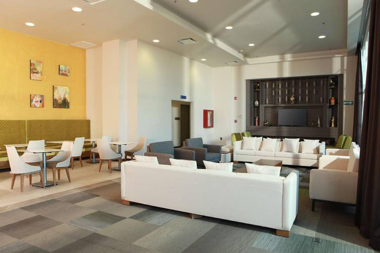 Hampton Inn & Suites by Hilton Aguascalientes Airport — photo 5