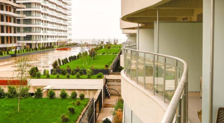 Pleasant holiday apartment with terrace & private pool | Beach nearby | Good for workation | Pet-friendly — photo 4