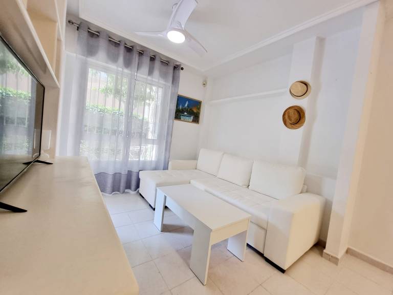 Apt with garden & beach — photo 4