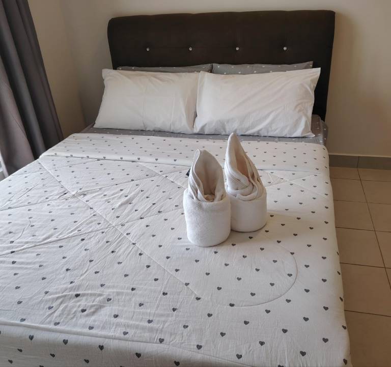 KL DesaParkcity 2R2B 4-5pax@600mbps with pool in Kuala Lumpur
