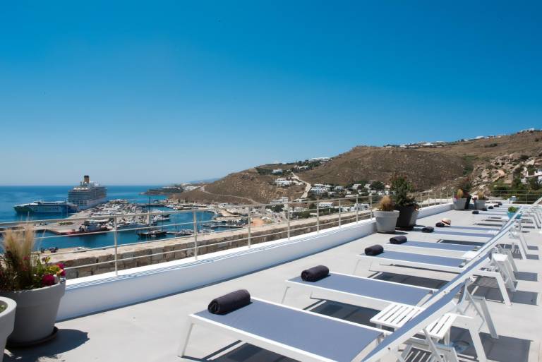 Holiday apartment with pool — photo 5
