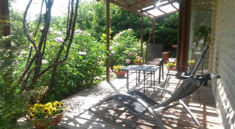 Villa with terrace, BBQ & yard — photo 4