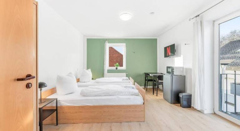Serviced apartment with 3 rooms for 7 persons in Stuttgart