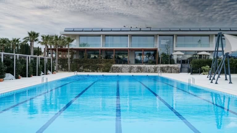 Serviced apartment with sauna, barbeque & garden in Seferihisar