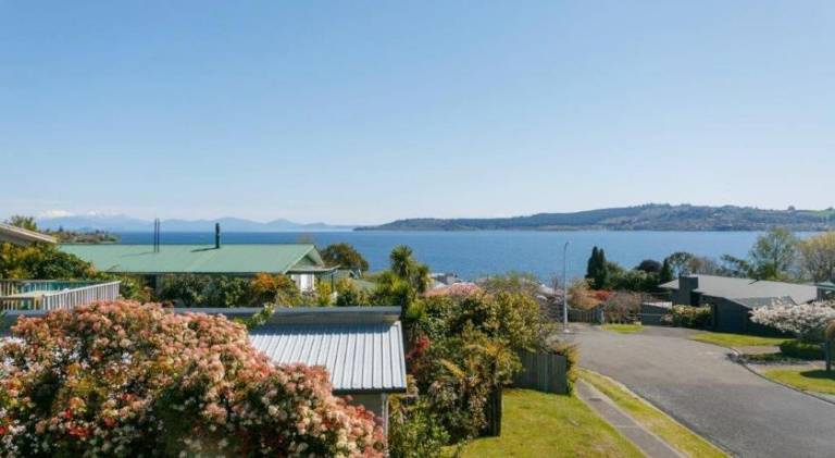 Cozy 1BR stay in Taupo Central — photo 5