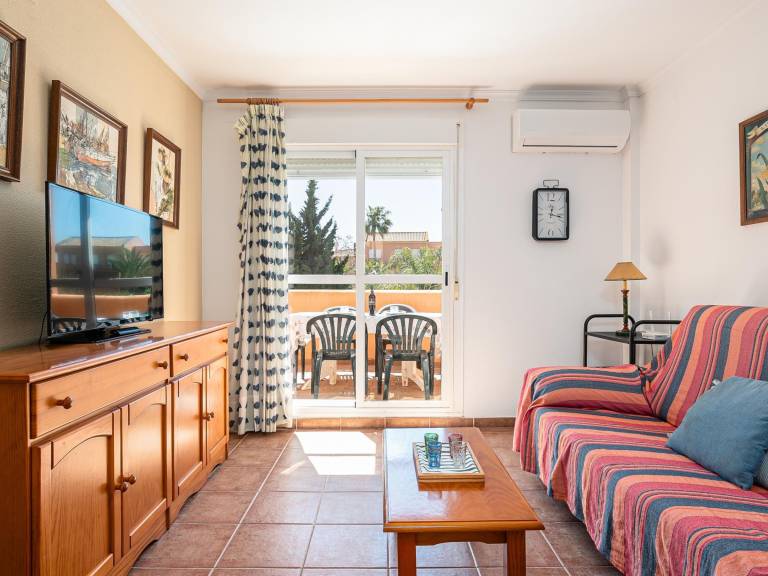 Elegant apartment in Chiclana with pool and private terrace — photo 4
