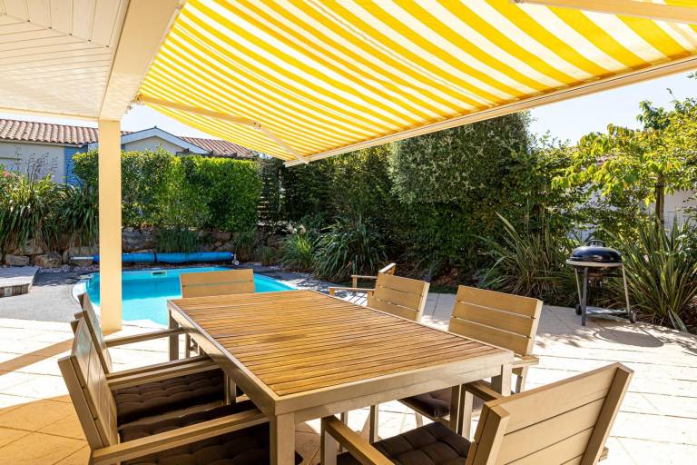 Vacation home with pool & terrace — photo 3