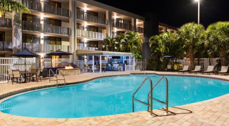 Spark by Hilton Sarasota Siesta Key Gateway — photo 2