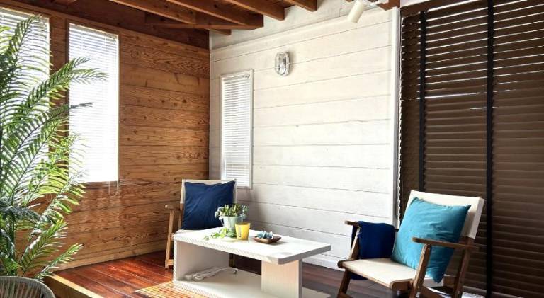 Rental apartment with yard, BBQ & patio — photo 3