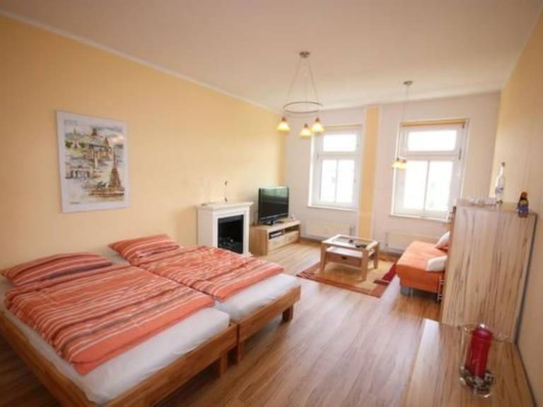 Family-friendly nice rental apartment with yard, patio & barbeque | Dogs allowed — photo 5