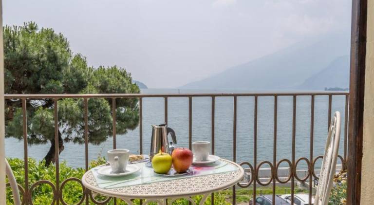 Holiday apartment | Pets are welcome in Gravedona