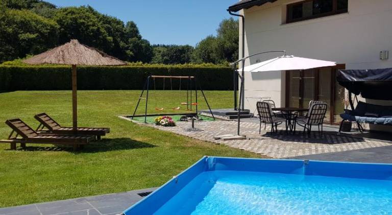 Charming vacation home with pool | Pet-friendly — photo 2