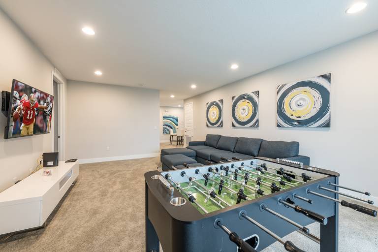 Vacation home with private pool & jacuzzi — photo 3