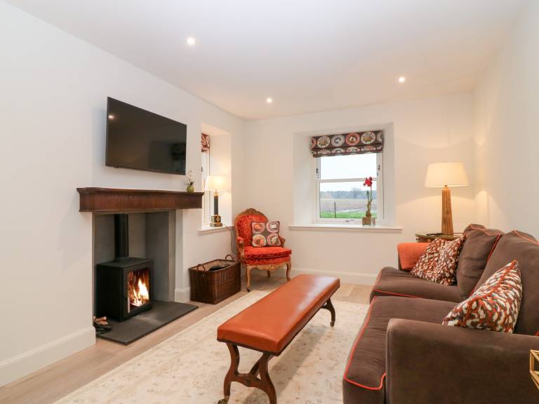 Family-friendly cottage with yard | Pet-friendly — photo 3