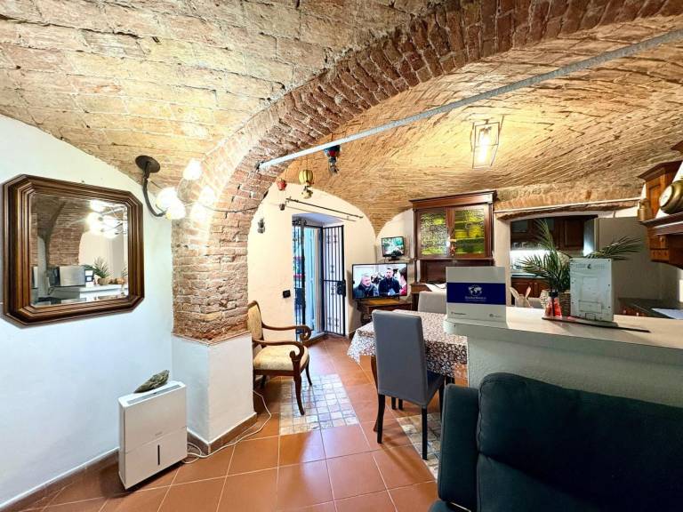 Holiday apartment with barbecue & garden — photo 3