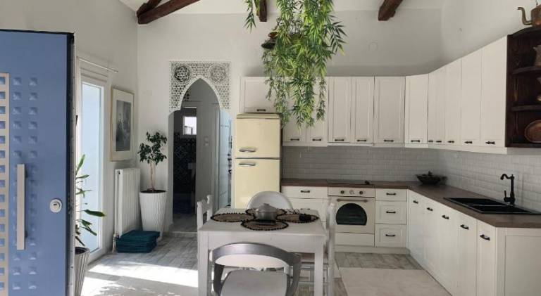 Villa with garden & patio | Pet-friendly — photo 4