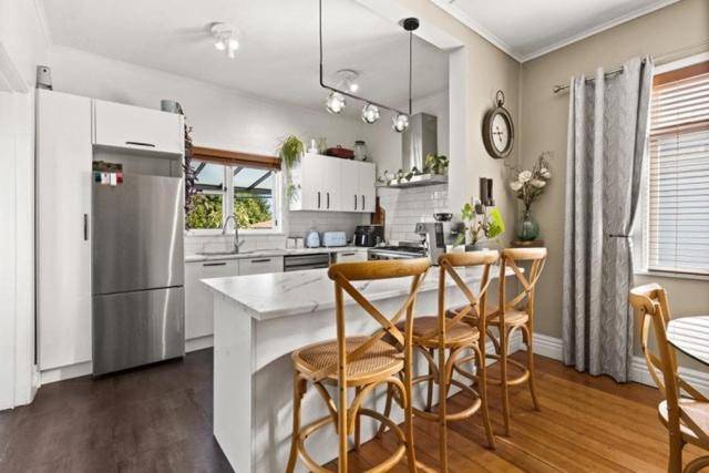 House with 4 rooms for 12 persons in Napier